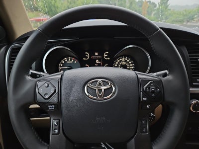 2018 Toyota Sequoia Limited 4WD (SE)
