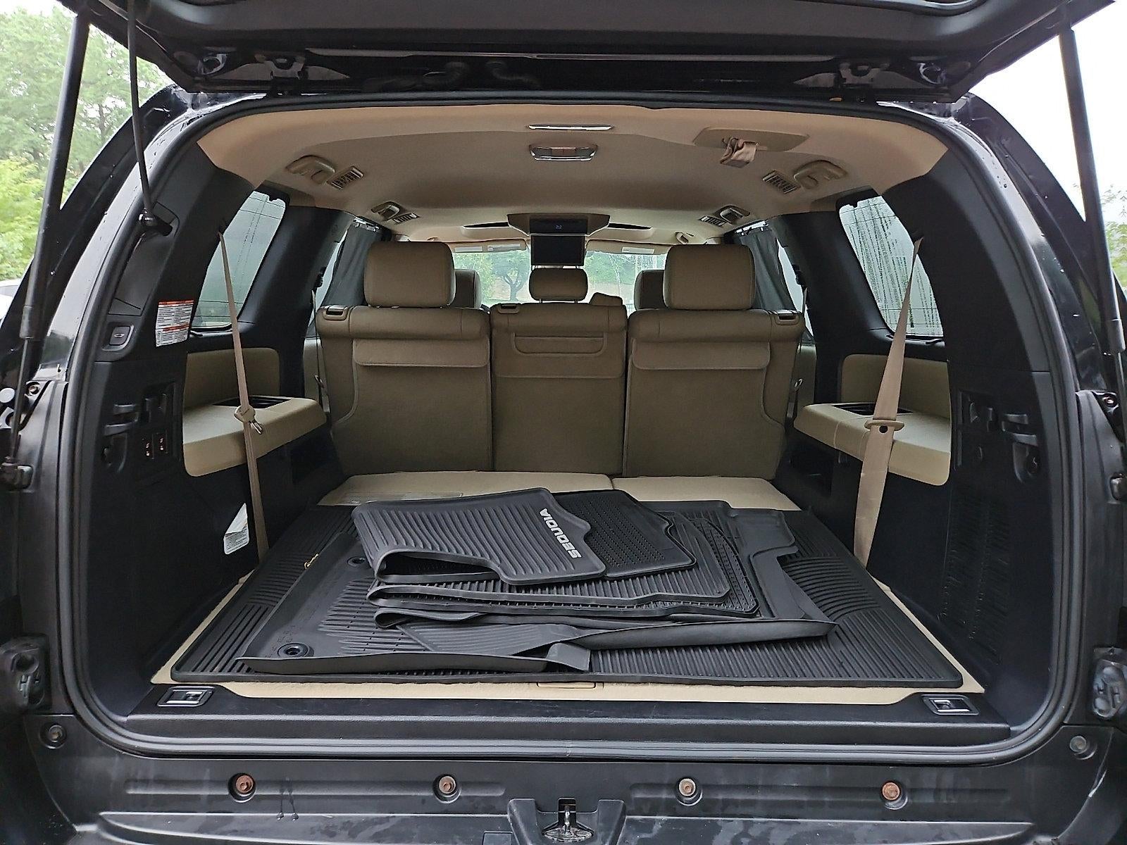 2018 Toyota Sequoia Limited 4WD (SE)