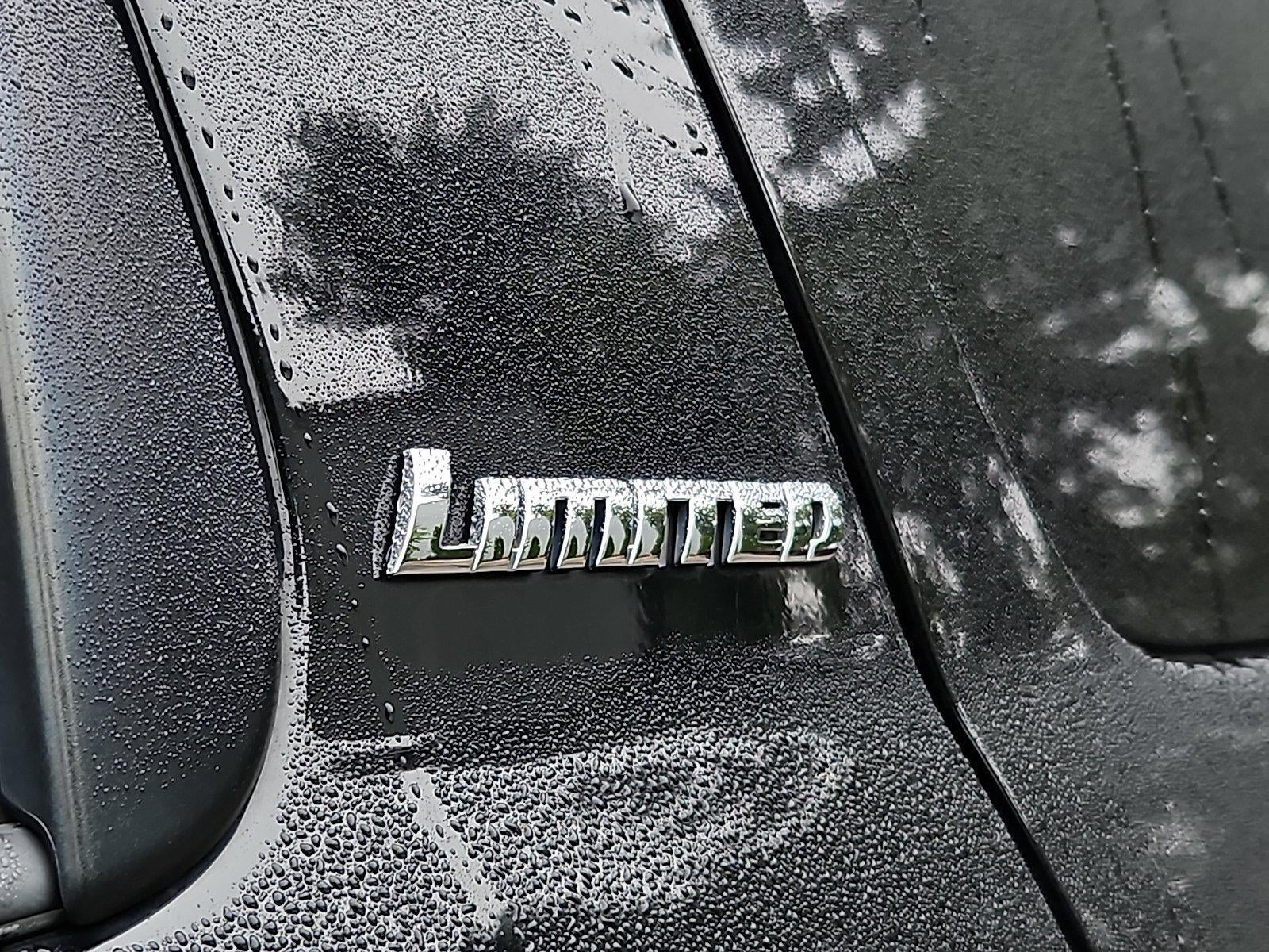 2018 Toyota Sequoia Limited 4WD (SE)
