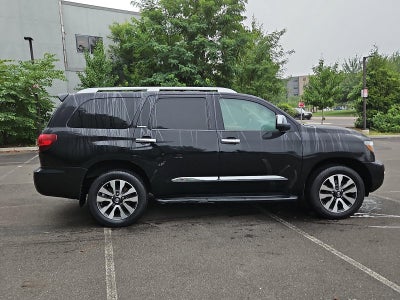 2018 Toyota Sequoia Limited 4WD (SE)
