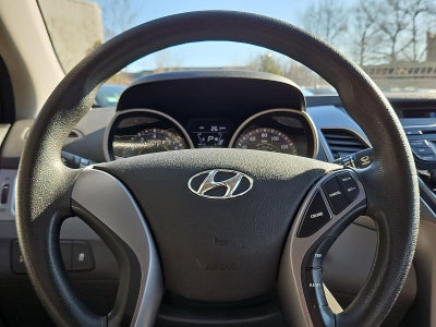 2016 Hyundai ELANTRA 4dr Sdn Auto SE