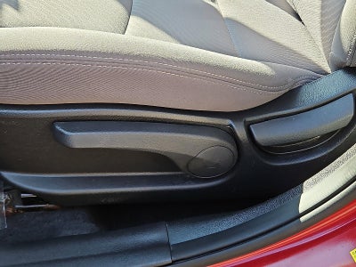 2016 Hyundai ELANTRA 4dr Sdn Auto SE