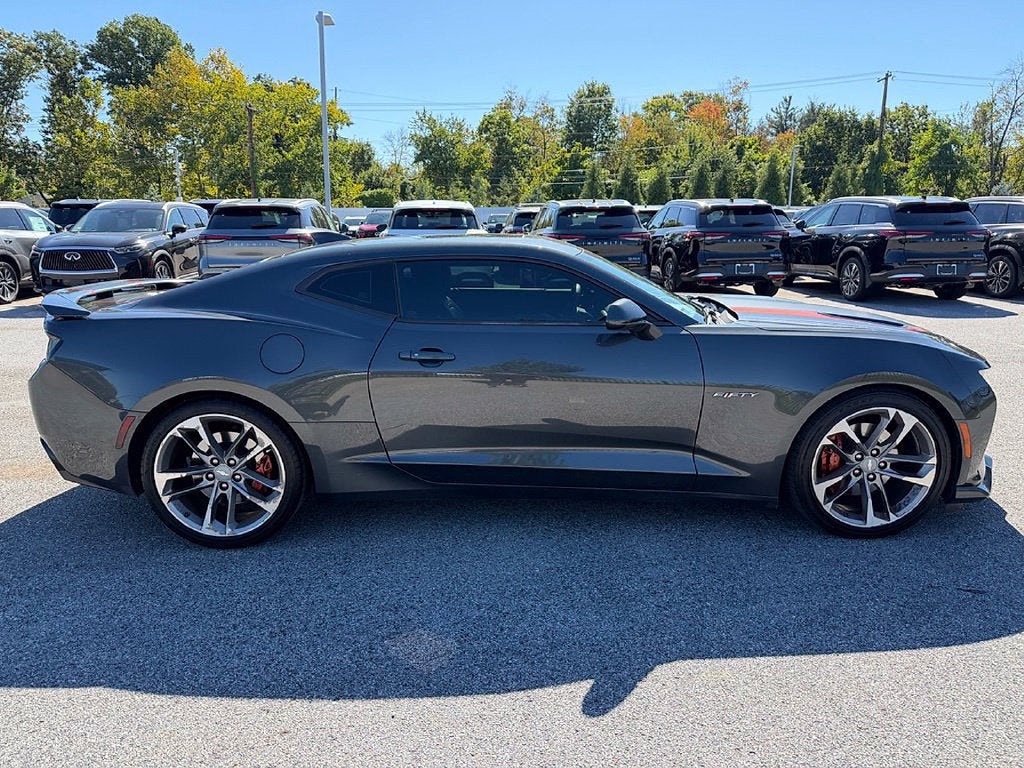 2017 Chevrolet Camaro 2dr Coupe 2SS