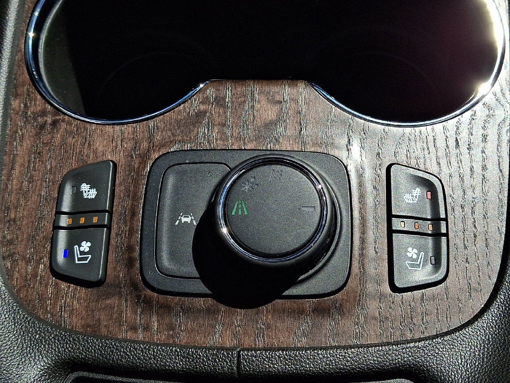 2023 GMC Acadia FWD Denali