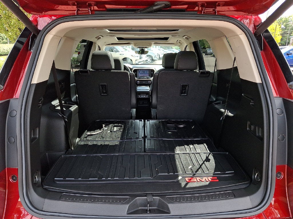 2023 GMC Acadia FWD Denali