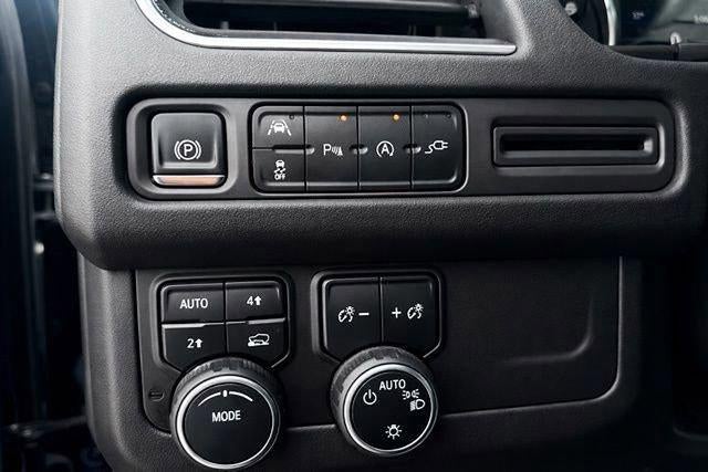 2021 Chevrolet Suburban 4WD RST