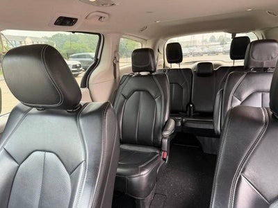 2023 Chrysler Pacifica Touring L FWD