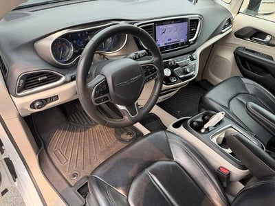 2023 Chrysler Pacifica Touring L FWD