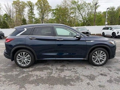 2023 INFINITI QX50 LUXE AWD
