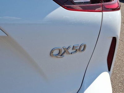 2023 INFINITI QX50 LUXE AWD