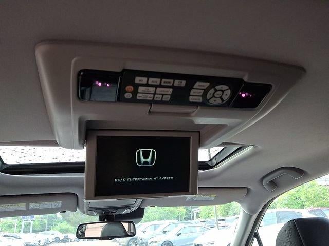 2016 Honda Pilot AWD 4dr Elite with DVD Rear Entertainment System and Navigation