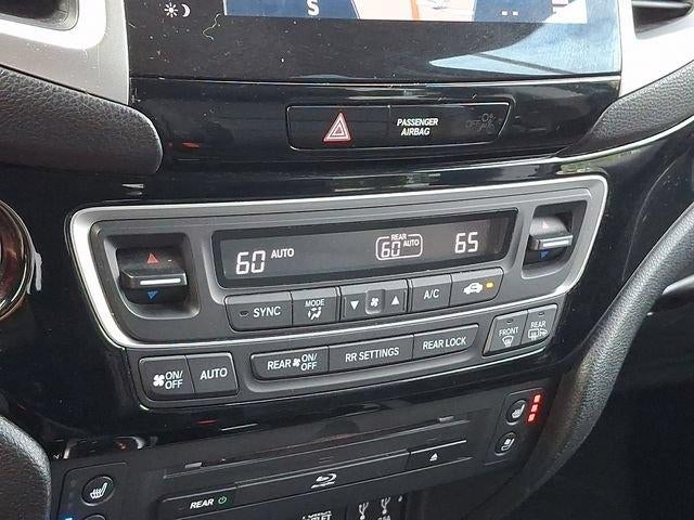 2016 Honda Pilot AWD 4dr Elite with DVD Rear Entertainment System and Navigation
