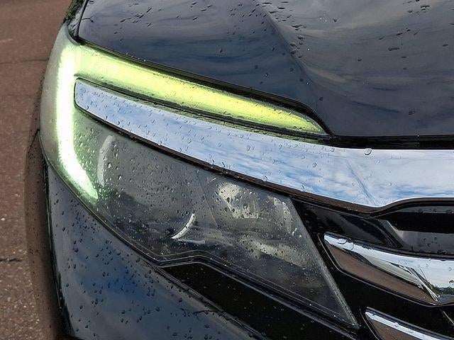 2016 Honda Pilot AWD 4dr Elite with DVD Rear Entertainment System and Navigation