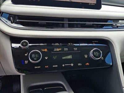 2027 INFINITI QX60 LUXE AWD