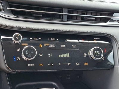 2023 INFINITI QX60 LUXE AWD