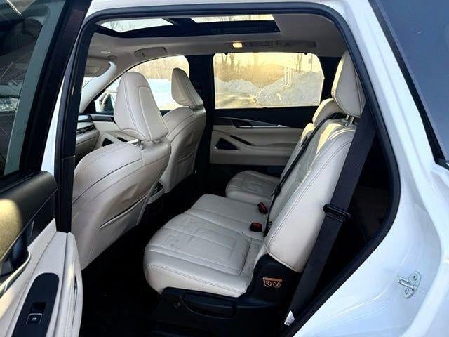 2023 INFINITI QX60 LUXE AWD