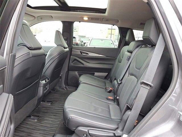 2023 INFINITI QX60 LUXE AWD