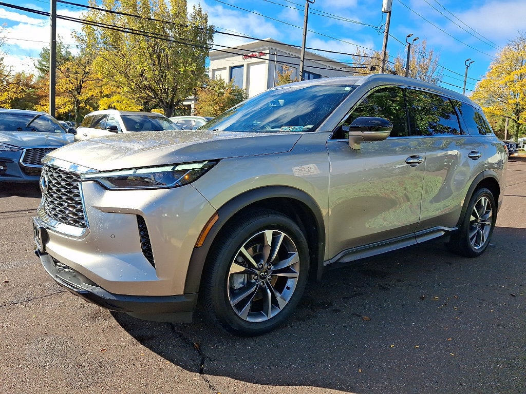 2023 INFINITI QX60 LUXE AWD