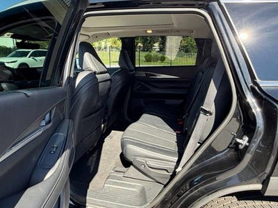 2023 INFINITI QX60 LUXE AWD