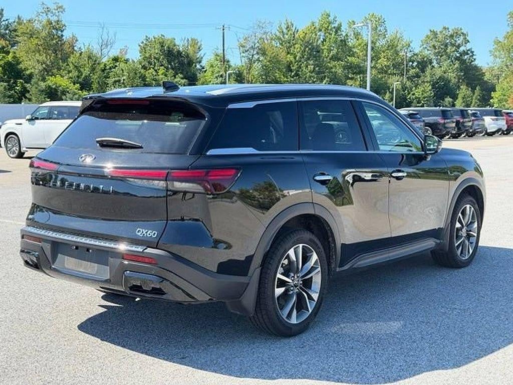 2023 INFINITI QX60 LUXE AWD