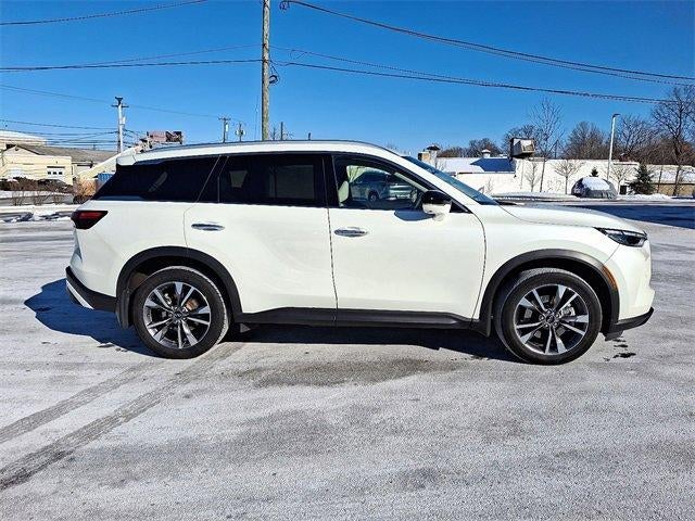 2023 INFINITI QX60 LUXE AWD