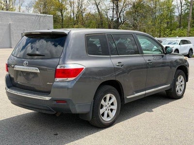 2013 Toyota Highlander 4WD 4dr V6 Plus (Natl)