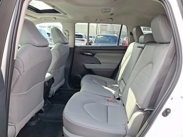 2025 Toyota Highlander XLE AWD (Natl)