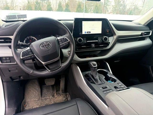 2025 Toyota Highlander XLE AWD (Natl)