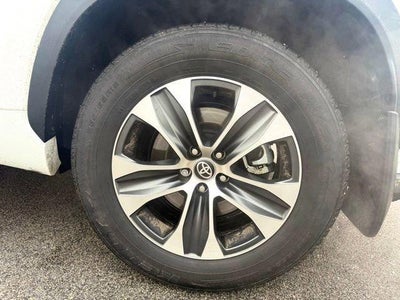 2025 Toyota Highlander XLE AWD (Natl)