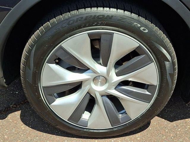 2024 Tesla Model Y Long Range AWD