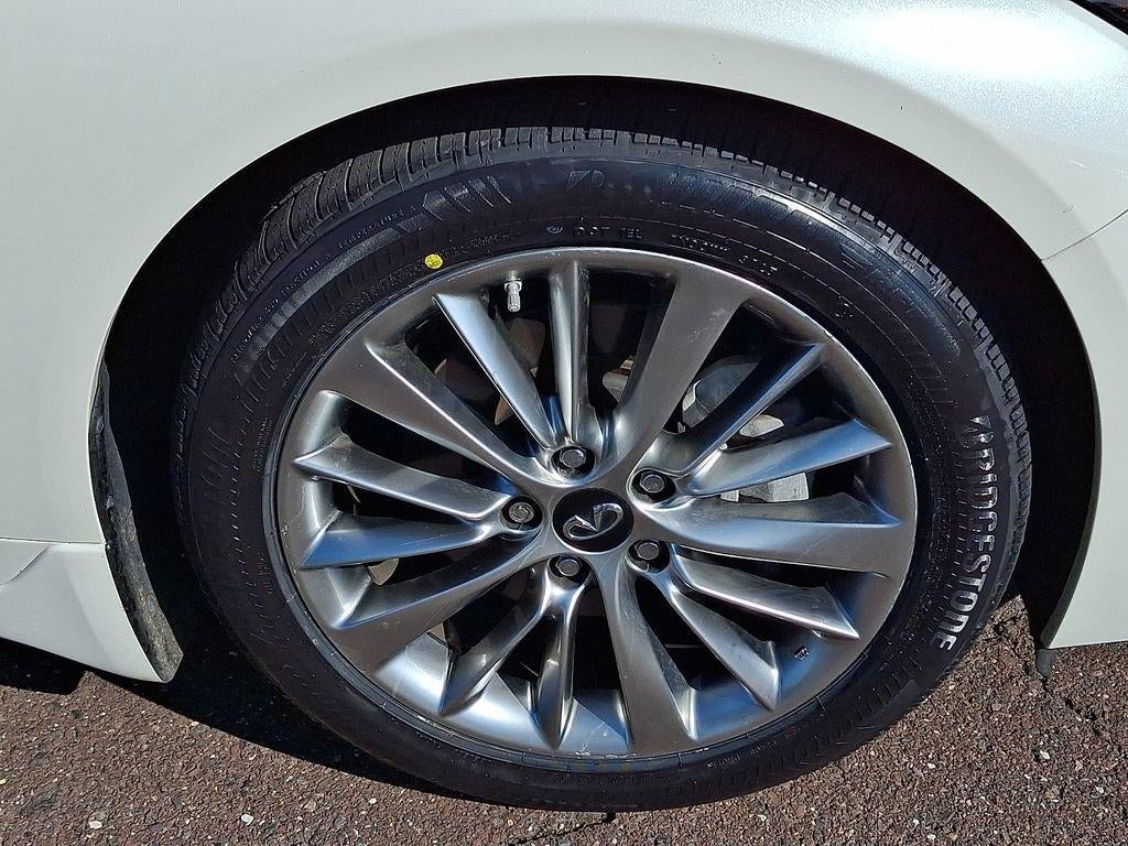 2023 INFINITI Q50 LUXE AWD