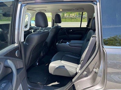 2023 INFINITI QX80 LUXE AWD
