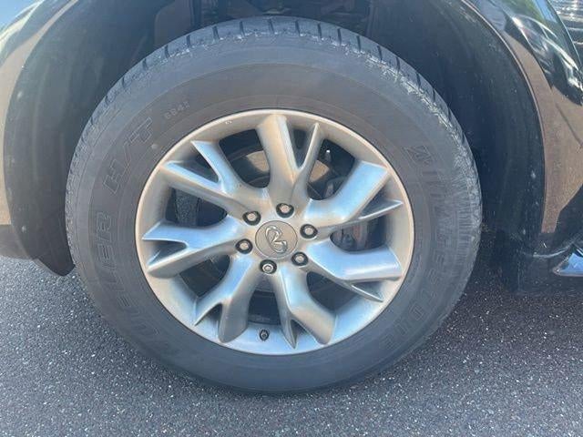 2011 INFINITI QX56 4WD 7-passenger