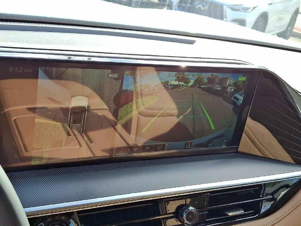 2027 INFINITI QX80 LUXE AWD *Ltd Avail*
