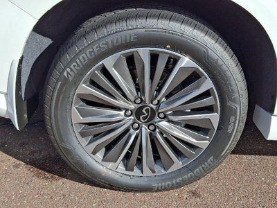 2027 INFINITI QX80 LUXE AWD *Ltd Avail*