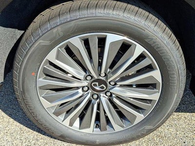 2027 INFINITI QX80 LUXE AWD