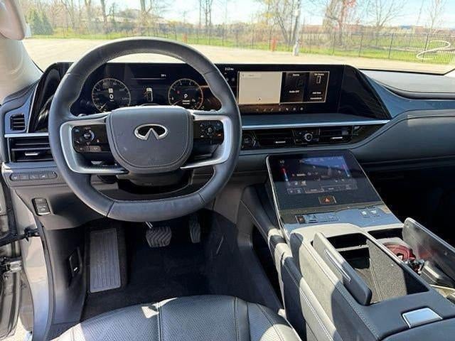 2025 INFINITI QX80 SENSORY AWD