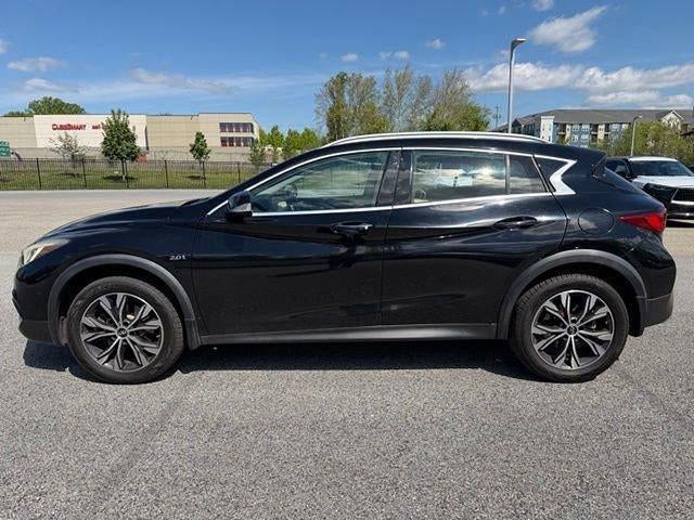 2018 INFINITI QX30 Premium AWD