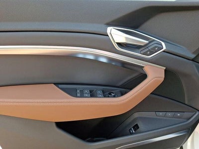 2022 Audi e-tron Premium Plus quattro
