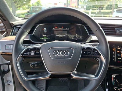 2022 Audi e-tron Premium Plus quattro