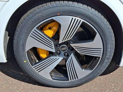 2022 Audi e-tron Premium Plus quattro