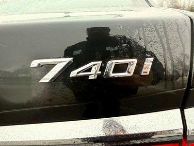 2024 BMW 740i xDrive Sedan