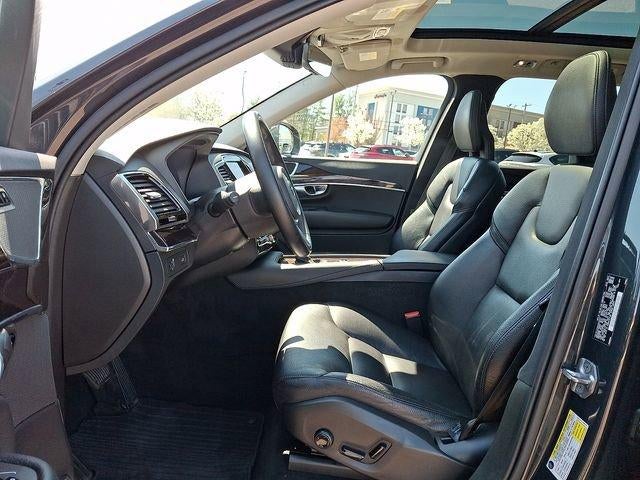 2017 Volvo XC90 T6 AWD 7-Passenger Momentum