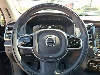 2017 Volvo XC90 T6 AWD 7-Passenger Momentum