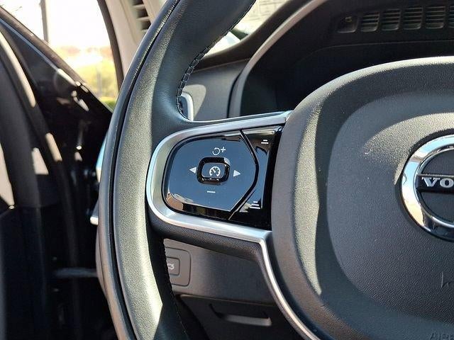 2017 Volvo XC90 T6 AWD 7-Passenger Momentum