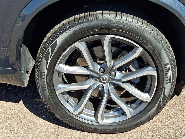 2017 Volvo XC90 T6 AWD 7-Passenger Momentum