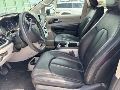 2024 Chrysler Pacifica Touring L FWD