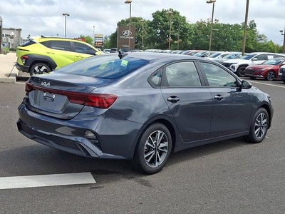 2023 Kia Forte LXS IVT