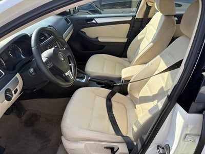 2012 Volkswagen Jetta 4dr Auto SEL Sedan