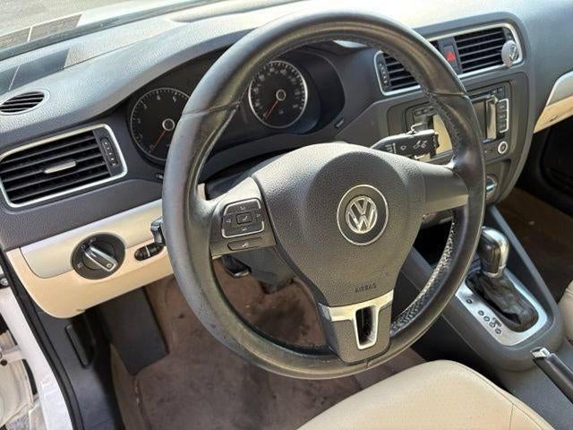2012 Volkswagen Jetta 4dr Auto SEL Sedan